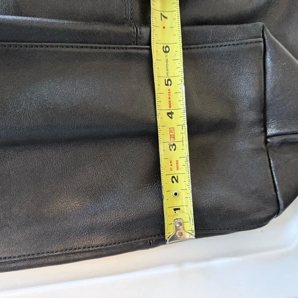 Longchamp Classic Black Leather Shoulder Bag - Picture 16 of 16